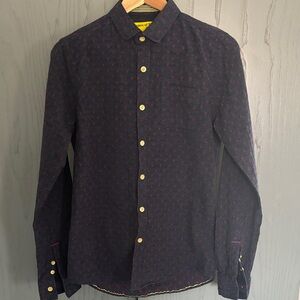 Slim-Fit Navy Button-Down Shirt with Red Microprint
